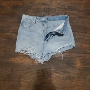 Jean shorts distressed with buttons